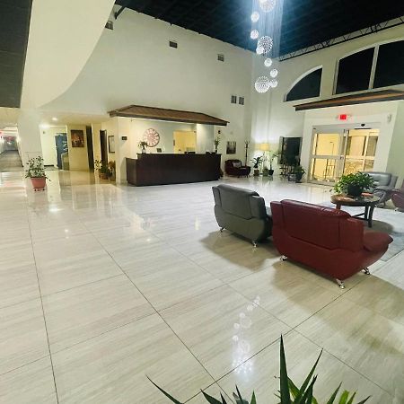 Fairbridge Inn & Suites Cuero Luaran gambar