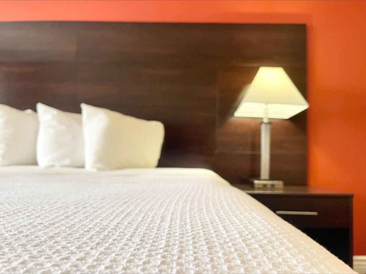 Fairbridge Inn & Suites Cuero Luaran gambar