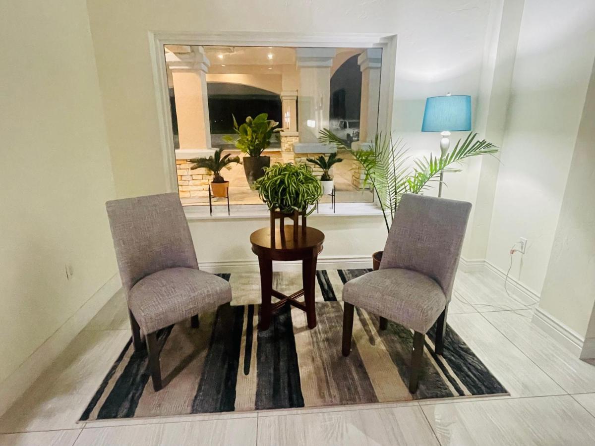 Fairbridge Inn & Suites Cuero Luaran gambar